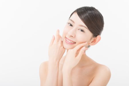 毛穴の開きが目立つ3つのタイプの主な原因